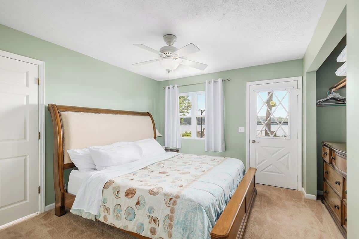 1 chambre, fer et planche à repasser, Wi-Fi gratuit, draps fournis