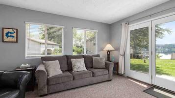 Smart TV, DVD player, video library