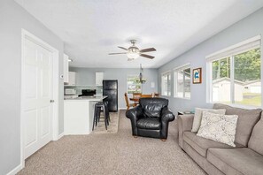 Smart-TV, DVD-spiller og filmbibliotek