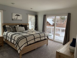 6 bedrooms, iron/ironing board, travel cot, WiFi