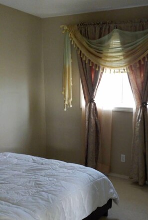 3 bedrooms, WiFi, bed sheets