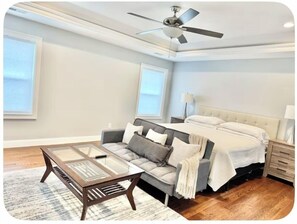 4 bedrooms, desk, iron/ironing board, travel cot