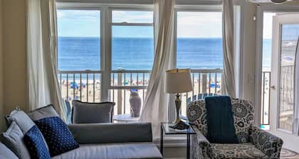 Oceanfront penthouse -“Sunkissed”