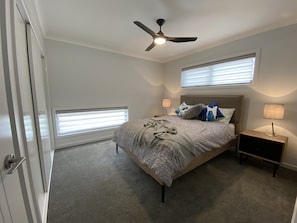 2 habitaciones, tabla de planchar con plancha y wifi gratis