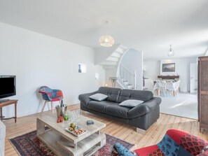 Flat-screen TV - Villa Ostréa by Interhome (Carnac)