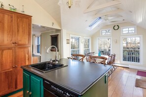 Interior - Mill & Main 3310-Ba  Your Summer Retreat Awaits You in Charming Barnstable Village (Barnstable)