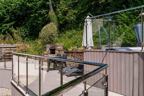 Property grounds - BeachBreak, Sleeps 9, Pets, Hot Tub (Croyde)