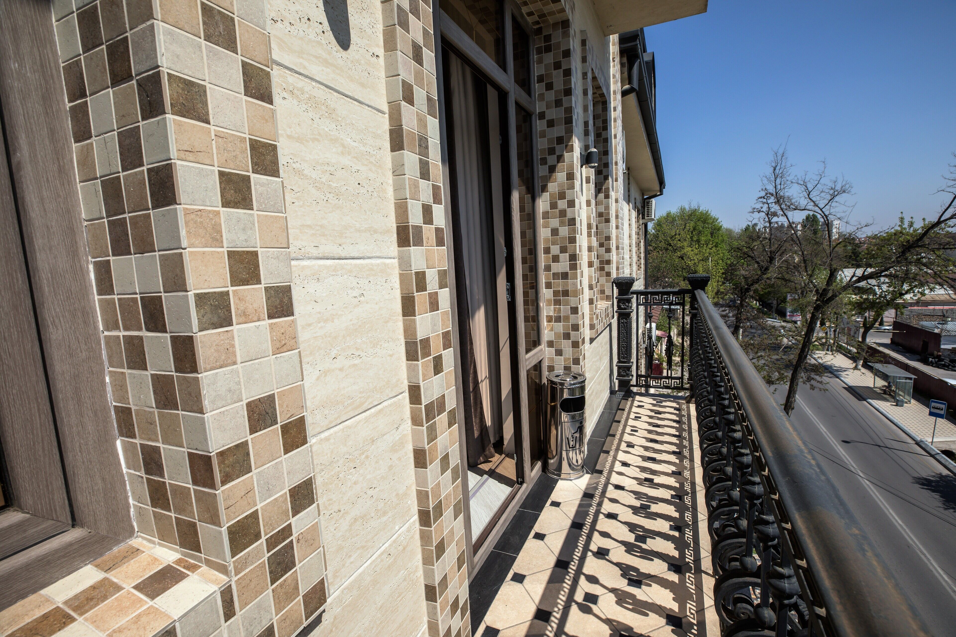 Photo - Leader Hotel