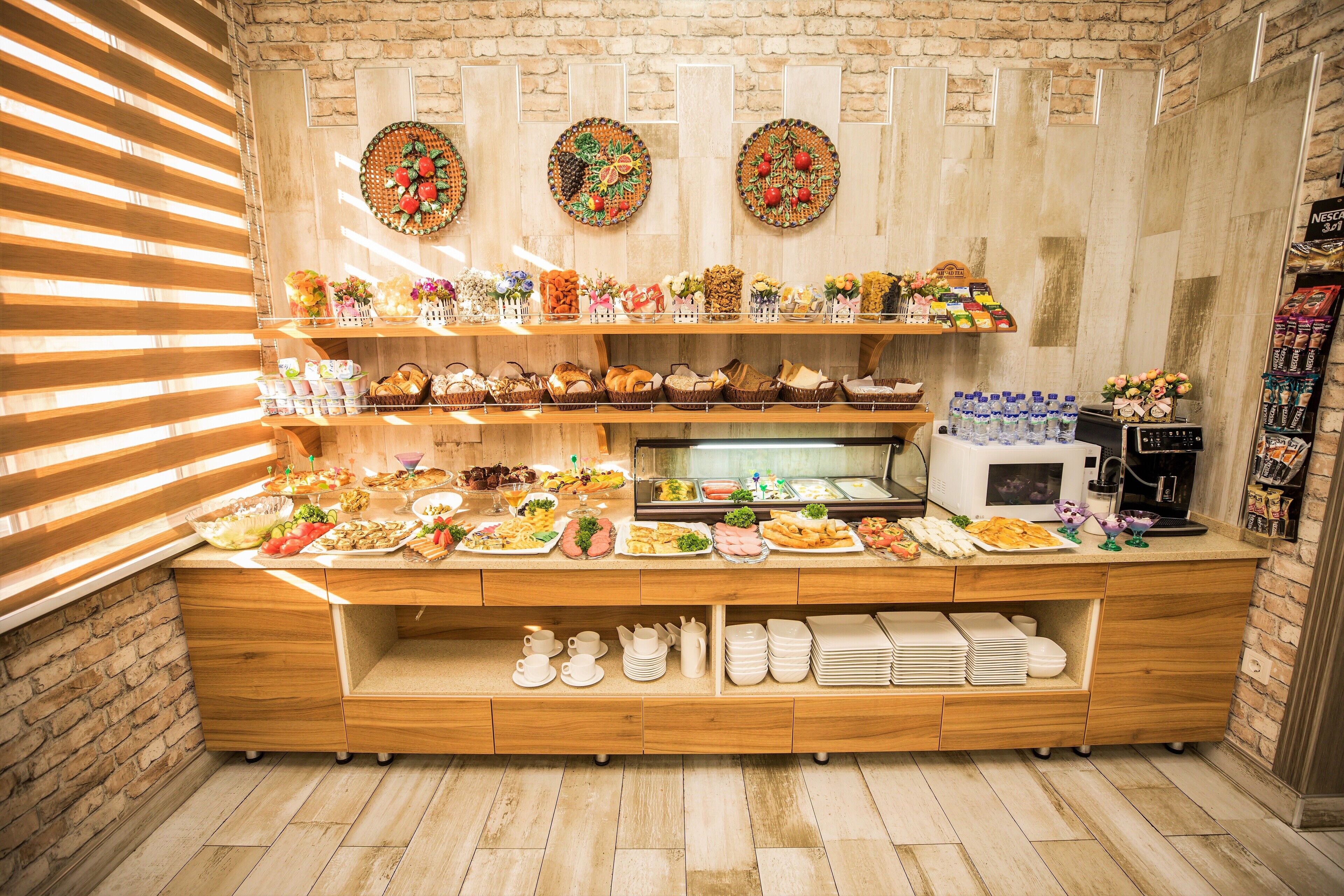 Photo - Leader Hotel