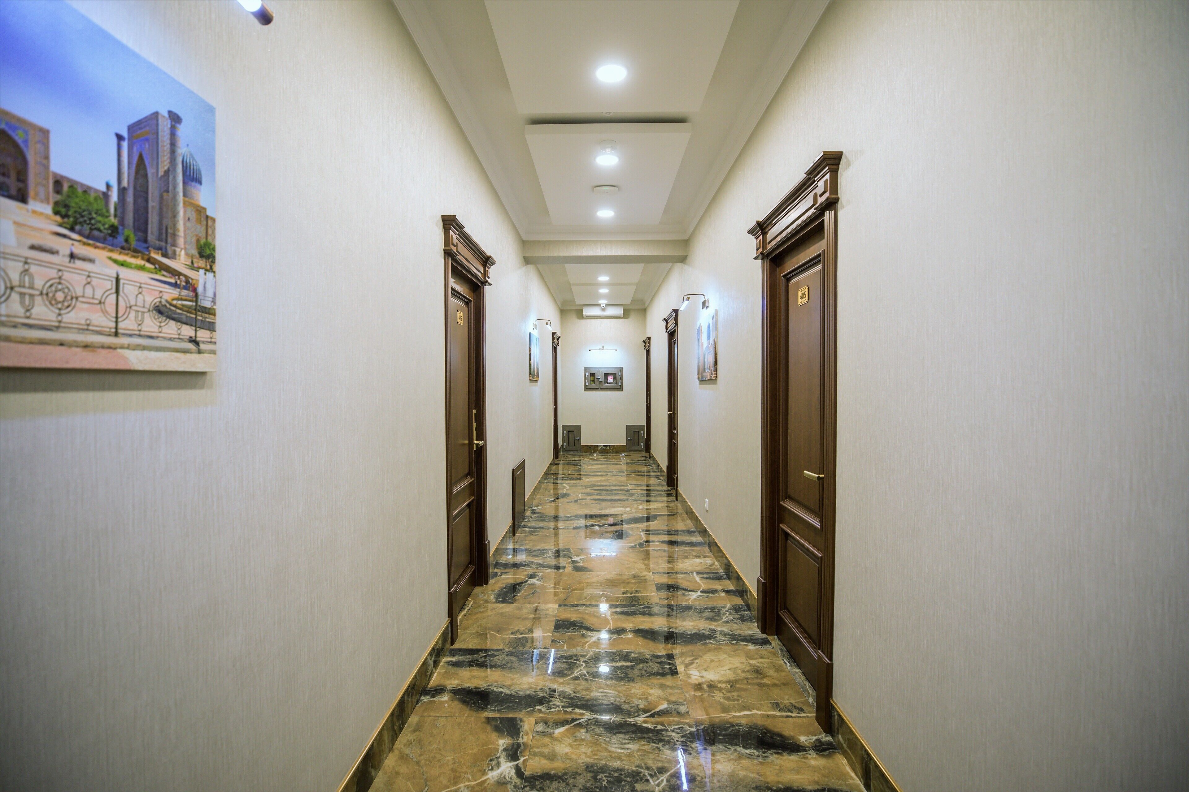 Photo - Leader Hotel