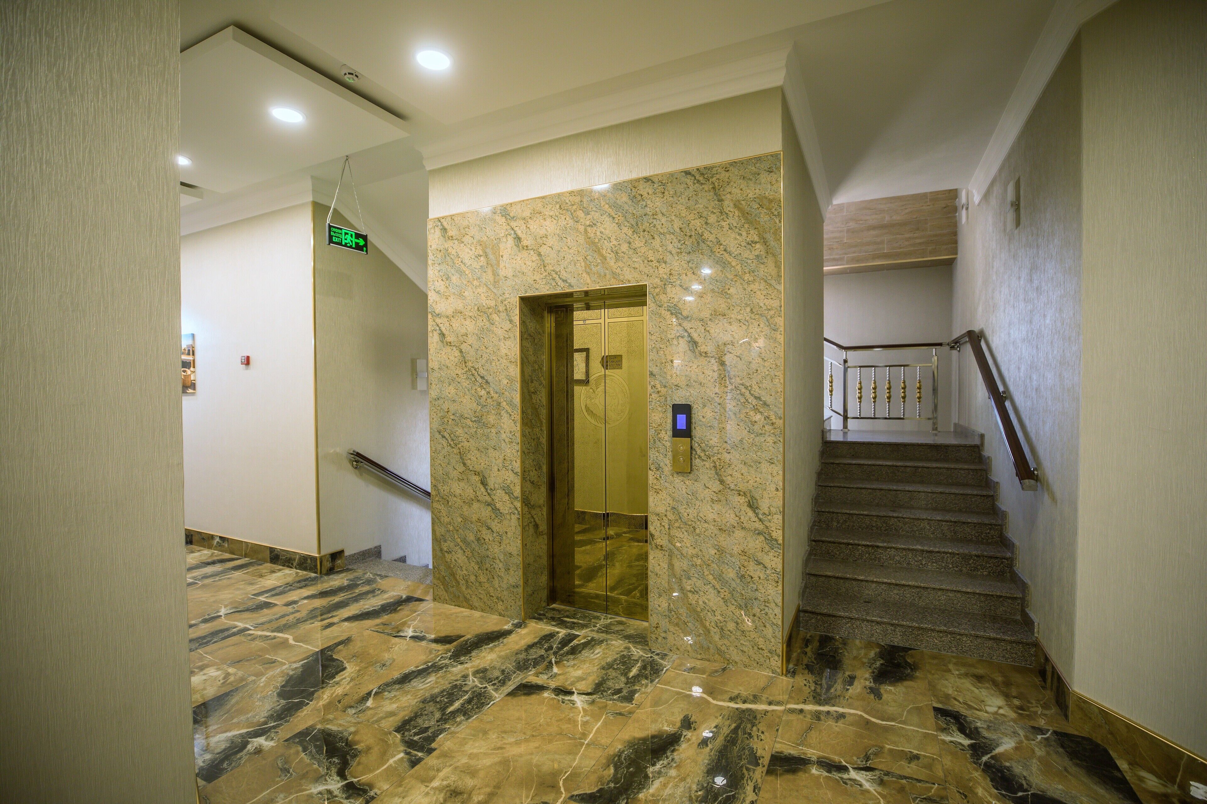 Photo - Leader Hotel