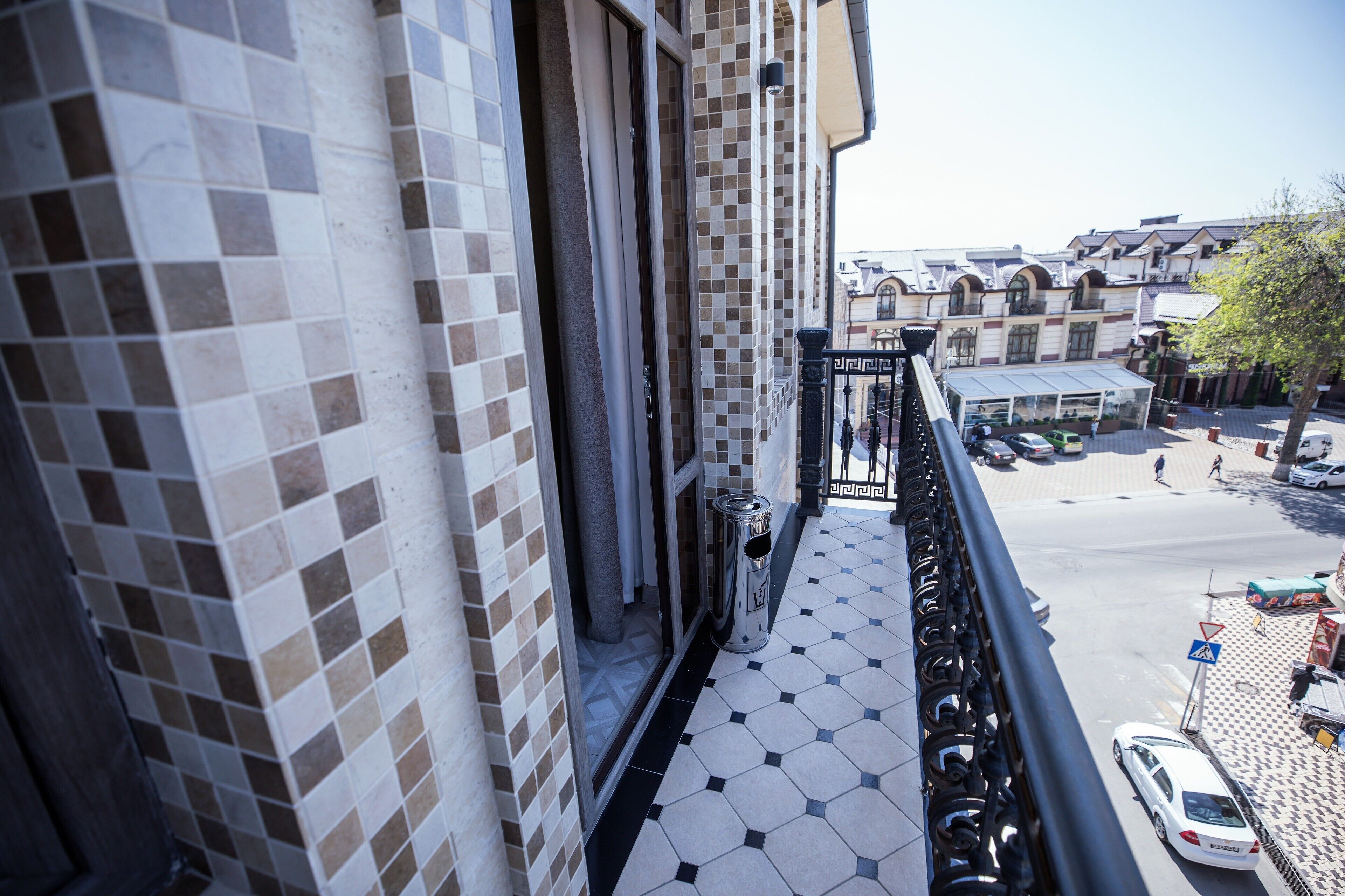 Photo - Leader Hotel