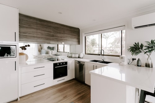 1 minute walk to Culburra Beach & Lake. ASD friendly and pet friendly.