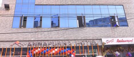 واجهة المنشأة