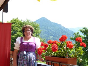 Unclassified image, 4 of 13, button