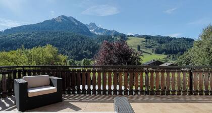 Chalet Entirely Renovated - 4 Bedrooms - Large terrace, private parking