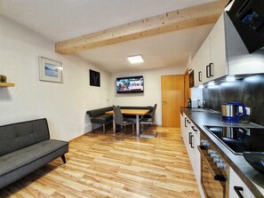 Réfrigérateur, micro-ondes, four, lave-vaisselle