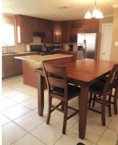 Lavish Living at Lynwood