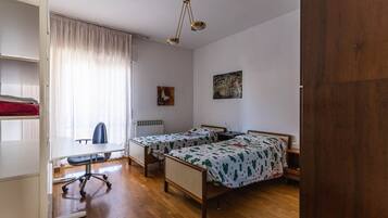 4 chambres, fer et planche Ă  repasser, Wi-Fi gratuit, draps fournis