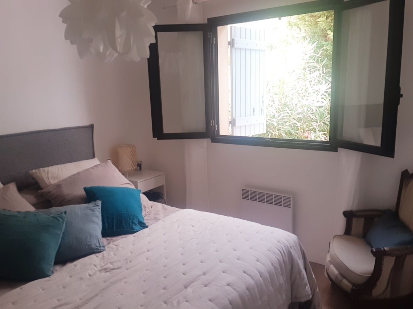 2 chambres, fer et planche à repasser, Wi-Fi gratuit, draps fournis