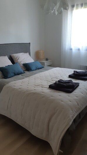 2 Schlafzimmer, Bügeleisen/Bügelbrett, kostenloses WLAN, Bettwäsche