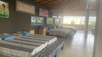 1 Schlafzimmer, BĂŒgeleisen/BĂŒgelbrett, WLAN, BettwĂ€sche