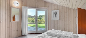 Nice home in Hovborg with sauna