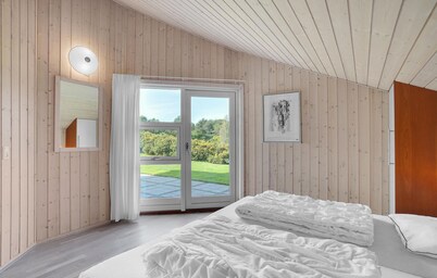 Nice home in Hovborg with sauna