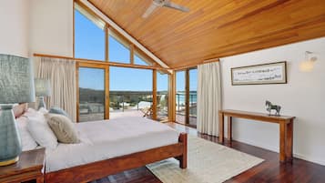 5 bedrooms, iron/ironing board, free WiFi, bed sheets