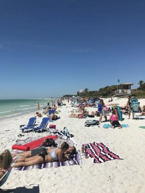 Beach nearby, sun-loungers, beach towels