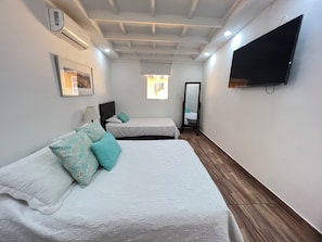 3 bedrooms, iron/ironing board, WiFi, bed sheets