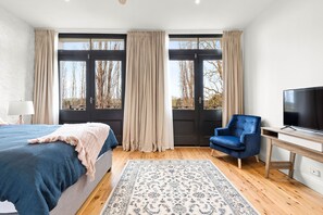 3 bedrooms, desk, iron/ironing board, WiFi - TARALGA TERRACES - WHITING'S STORE (Taralga)