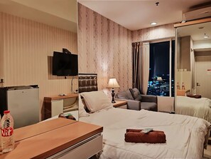 Cortinas blackout, wifi gratis y ropa de cama 