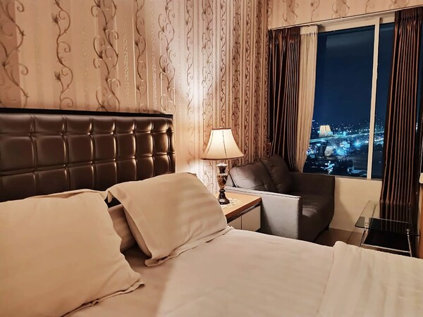 Grand Kamala Lagoon By 21 Room - Jakarta