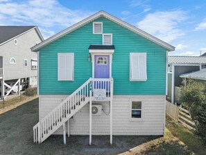 Exterior - Hit The Beach by Carolina Getaway - 5BR Relaxing Coastal Escape (Kure Beach)