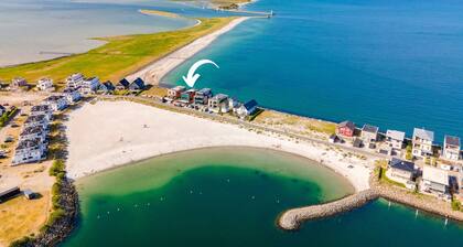 "Strandvilla Auf der Ostsee" luxury vacation home with exclusive design and sauna