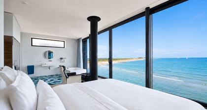 "Strandvilla Auf der Ostsee" luxury vacation home with exclusive design and sauna