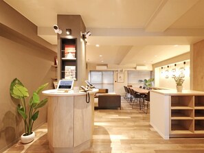 Lobby - Nonsmoking Group bunk bed  Free WiFi / Sapporo Hokkaidō (Sapporo)