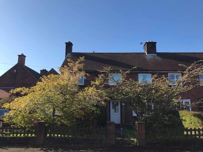 Comfy, spacious house, great base for couples and families, dogs welcome.     