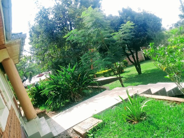 Property grounds - Andy's home, your perfect get away! (Sondu)