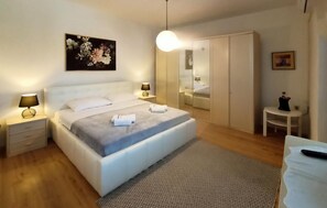 2 bedrooms, Internet, bed sheets - 2 bedroom lovely home in Pula (Pula)