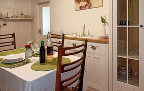 Dining - 2 bedroom lovely home in Pula (Pula)