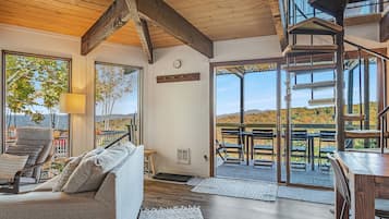 TV connectée, cheminée, jeux vidéo, lecteur de DVD