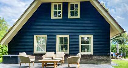 Amazing home in Exloo with WiFi
