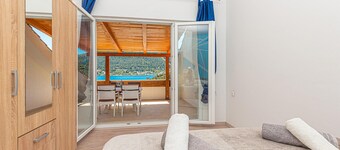 Lovely home in Grebastica with house sea view