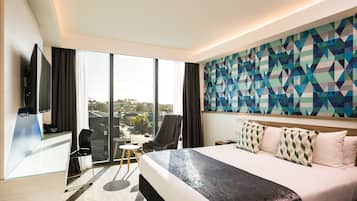 Studio, 1 kingsize-seng | Safe på rommet, skrivebord og skrivebord for bærbar PC