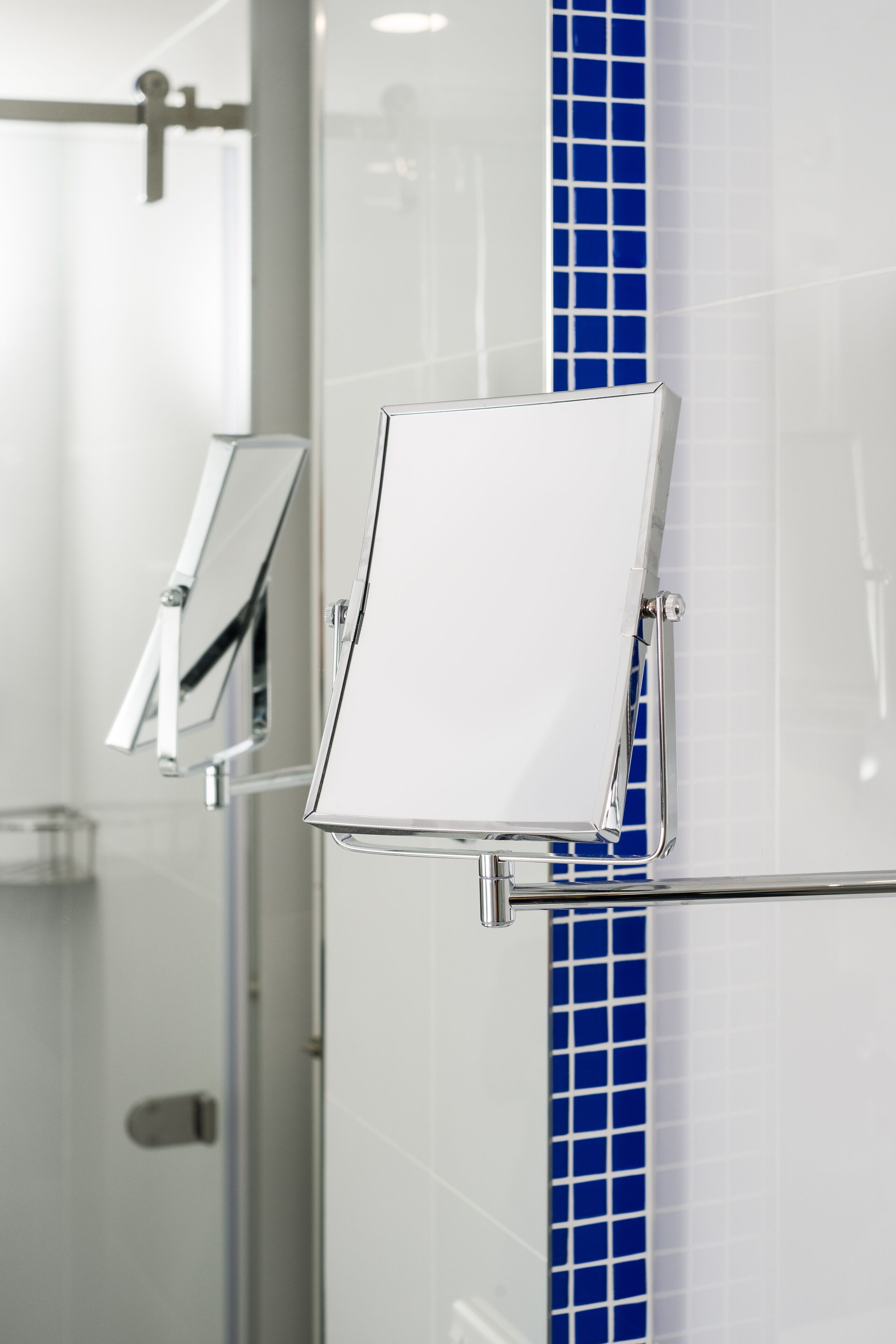 accessible king studio | bathroom | shower, free toiletries, hair dryer, towels