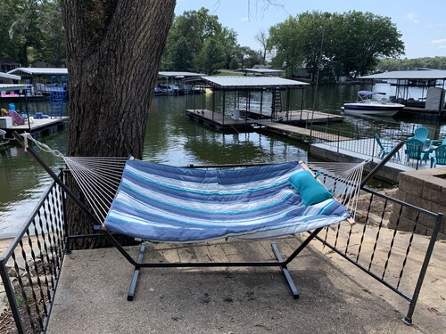 Completely renovated home in Quiet Cove with a Dock!