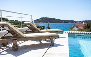 Et oppvarmet basseng