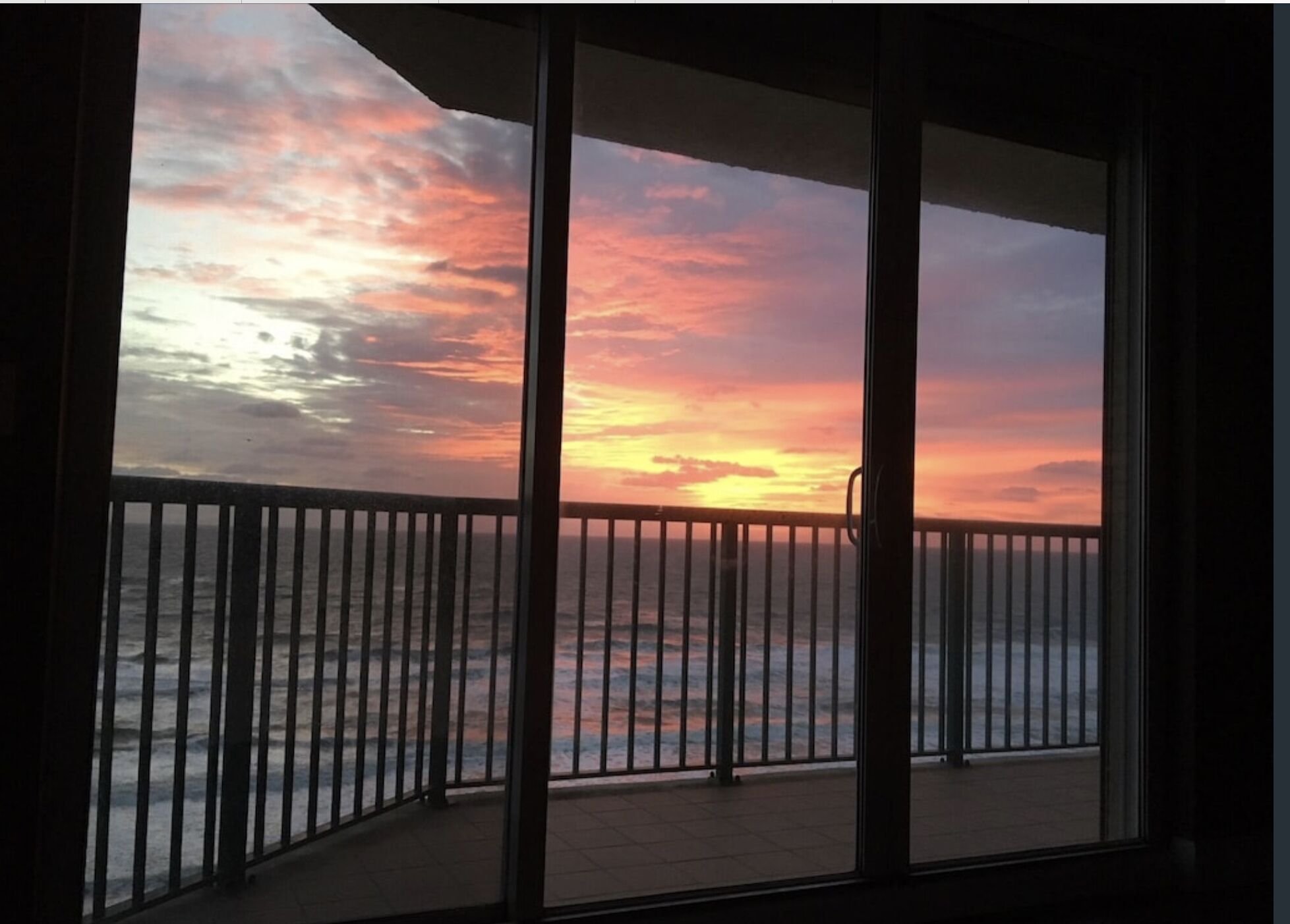 Large Luxury 2 Bedroom, 2 Bath Direct Ocean Front
